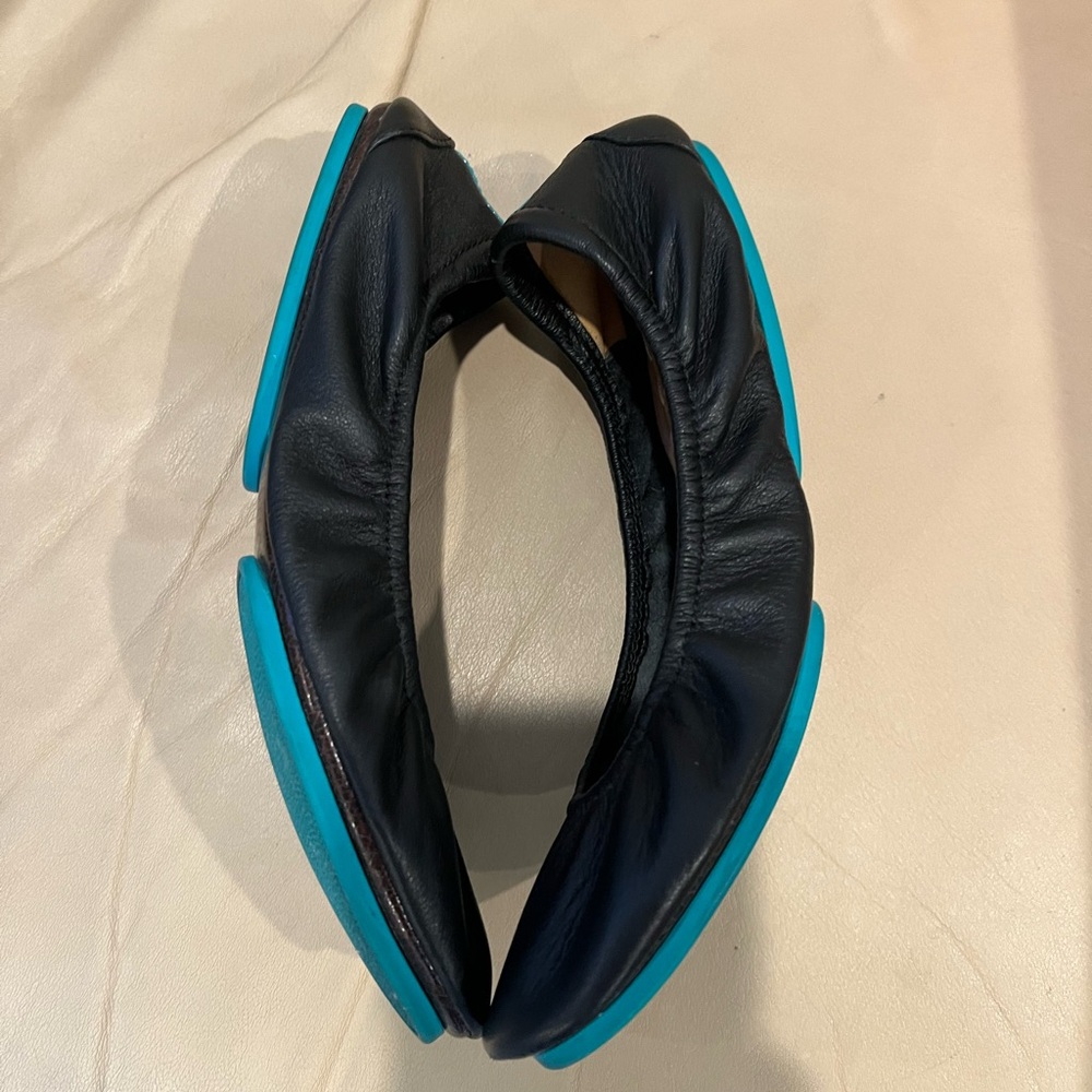 Tieks Black Leather Ballet Flats with Teal Tab Size 8 AS IS - Picture 3 of 8